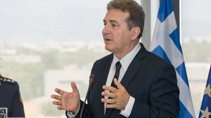 Την πρόσληψη άλλων 800 συνοριοφυλάκων στη βόρεια Ελλάδα, ανακοίνωσε ο Μ. Χρυσοχοΐδης