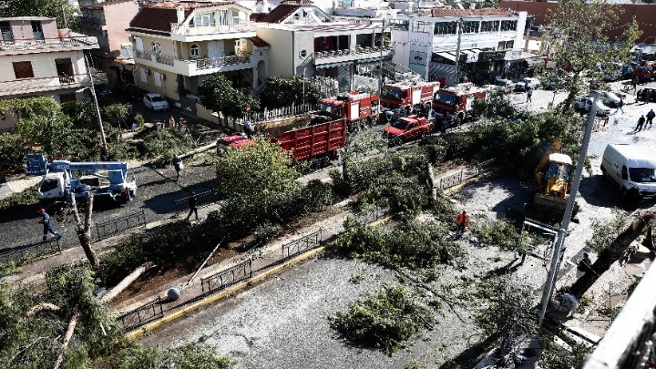 Τρεις τραυματίες από την πρωινή κακοκαιρία στο Νέο Ηράκλειο