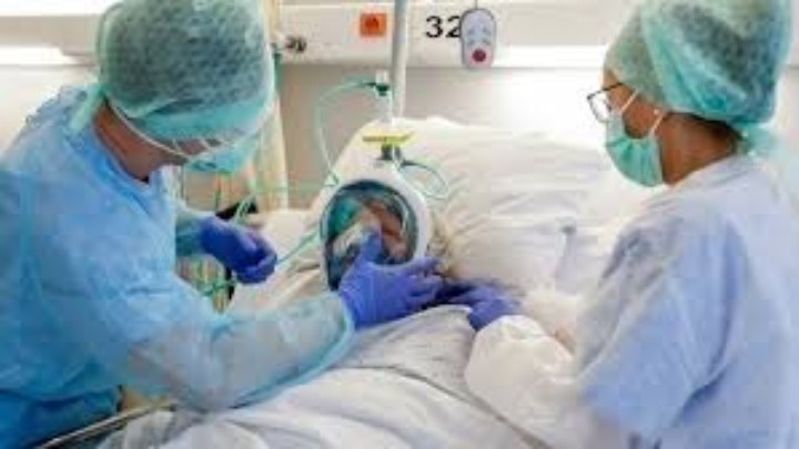 Τσεχία: Περισσότερα από 12.400 νέα κρούσματα καταγράφηκαν χθες