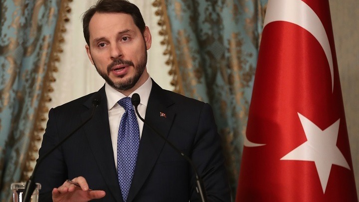 Ο πρόεδρος Ερντογάν έκανε δεκτή την παραίτηση του υπουργού Οικονομικών και γαμπρού του