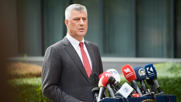 Αναχώρησε για την Χάγη ο κατηγορούμενος για εγκλήματα πολέμου Χάσιμ Θάτσι