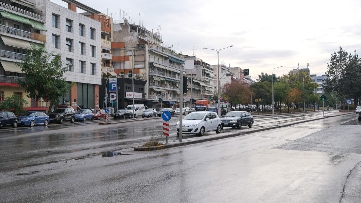 Αναχωρούν και οι τελευταίοι τουρίστες από την πόλη- Προς αναστολή λειτουργίας τα ξενοδοχεία
