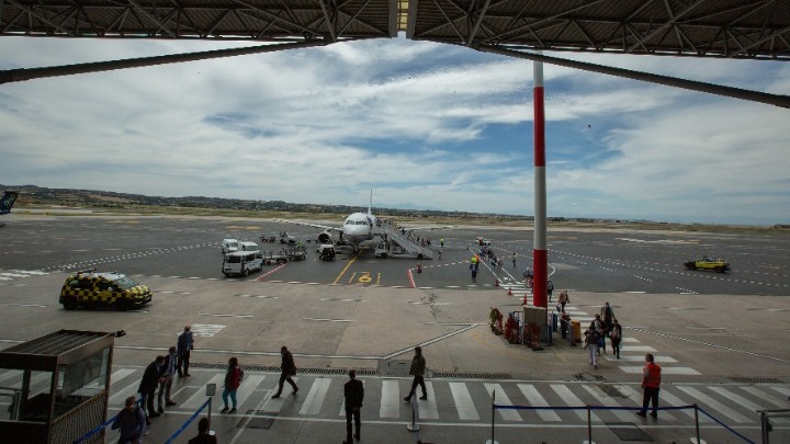 Απαγορεύονται οι πτήσεις για μη ουσιώδεις λόγους από και προς τη Θεσσαλονίκη