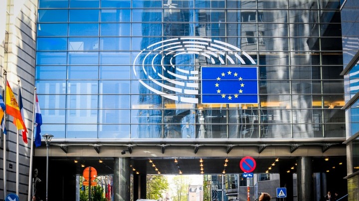Βοήθεια 823 εκατ. € σε οκτώ κράτη από το Ταμείο Αλληλεγγύης της ΕΕ – Η Ελλάδα θα λάβει 18.142.000 €