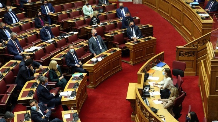 Βουλή: «Παιδαριώδεις οι χειρισμοί της Τουρκίας και τρυκ που δεν πείθουν», κατήγγειλαν τα κόμματα