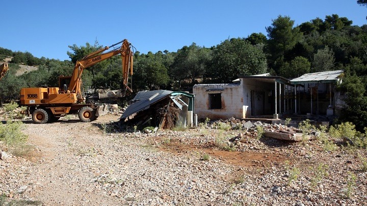 Χατζηδάκης-Ταγαράς προς Αποκεντρωμένες Διοικήσεις: Επισπεύσατε τις κατεδαφίσεις των τελεσίδικα κατεδαφιστέων αυθαιρέτων