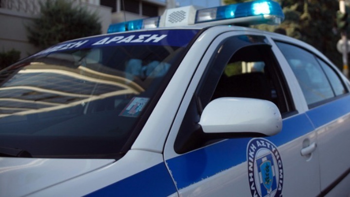 Χειροβομβίδα βρέθηκε σε κάδο απορριμμάτων στο κέντρο του Βόλου