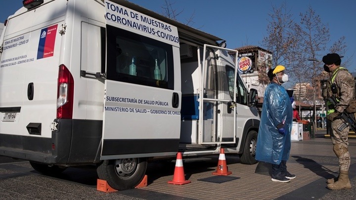 Χιλή: Οι θάνατοι εξαιτίας της COVID-19 πλησιάζουν τους 15.000 -Συρρίκνωση ΑΕΠ κατά 9,1% το γ΄ τρίμηνο