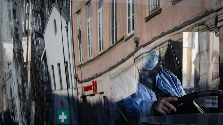 Covid-19: Ο αριθμός των κρουσμάτων μειώνεται μόνο σε δύο από τις 85 περιφέρειες της Ρωσίας
