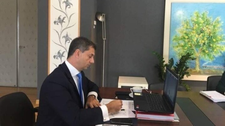 Διαβεβαίωση του Χ.Θεοχάρη προς την πρόεδρο της Ένωσης Ξενοδόχων Χίου ότι το υπ. Τουρισμού θα ενισχύσει περαιτέρω την προβολή του νησιού