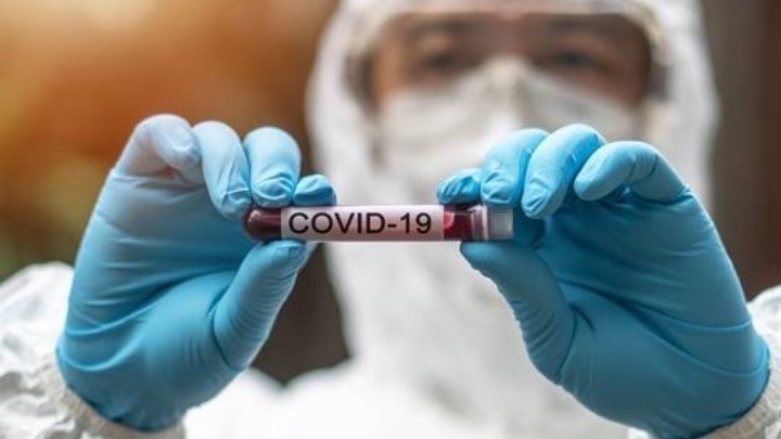 Εγκρίθηκε από την αμερικανική FDA το πρώτο φάρμακο αντισωμάτων της Eli Lilly για ασθενείς με μέτρια Covid-19