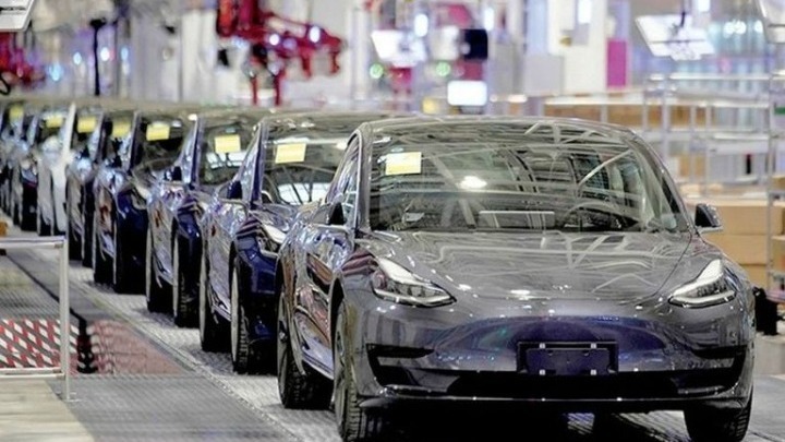 Ετήσια μείωση 18,2% κατέγραψε η παραγωγή αυτοκινήτων τον Οκτώβριο στην  Μ. Βρετανία