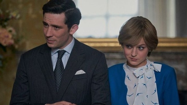 Η Έμα Κόριν για τα παρασκήνια του «The Crown»