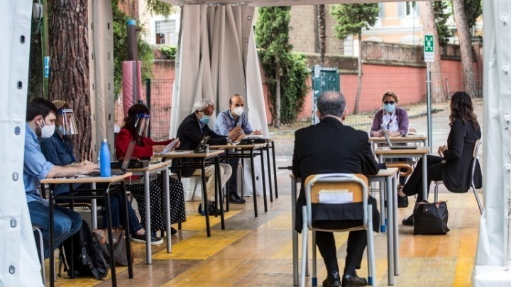 Η Ευρώπη, ενισχύει τα περιοριστικά μέτρα