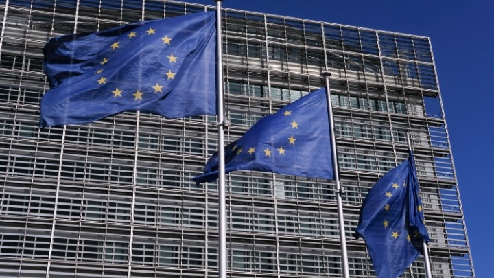 Η Σλοβενία στηρίζει Ουγγαρία και Πολωνία στο μπρα-ντε-φερ κατά της ΕΕ