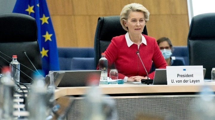 Η φον ντερ Λάιεν προειδοποιεί κατά της υπερβολικά γρήγορης χαλάρωσης των μέτρων