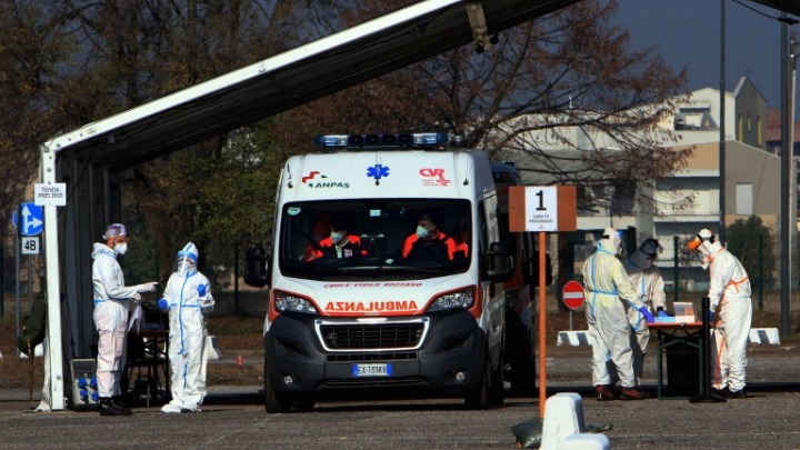 Ιταλιά: Μειώθηκαν τα κρούσματα κορονοϊού, αλλά και τα διαγνωστικά τεστ