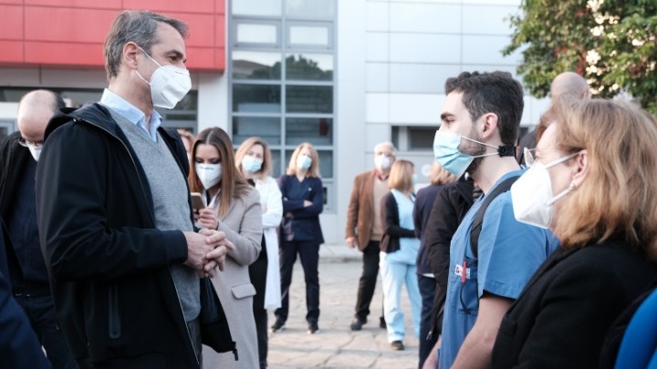 Κυρ. Μητσοτάκης: Οι γιατροί θα εμβολιαστούν πρώτοι, να ενθαρρύνουν τους πολίτες να το κάνουν όσο περισσότεροι γίνεται