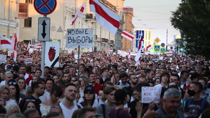 Λευκορωσία: Η αστυνομία συνέλαβε δεκάδες διαδηλωτές στην πρωτεύουσα