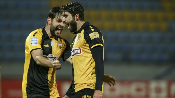 Μεγάλο «διπλό» της ΑΕΚ στην Τρίπολη με 2-1