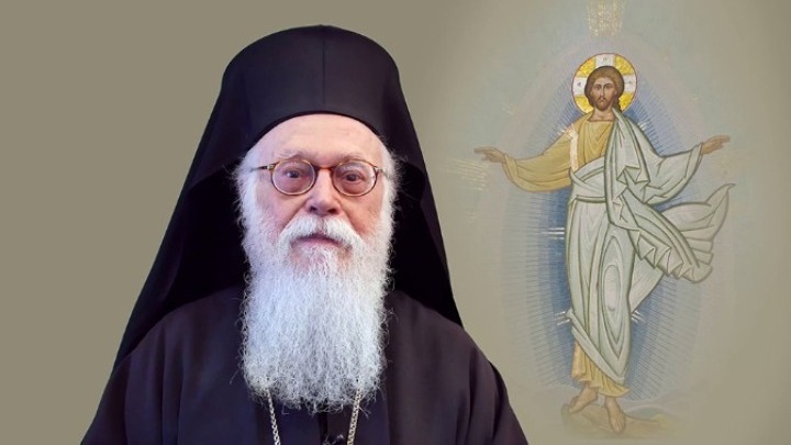 «Μη φοβού, μόνον πίστευε» το μήνυμα του αρχιεπισκόπου Αλβανίας Αναστάσιου από την εντατική του “Ευαγγελισμού”