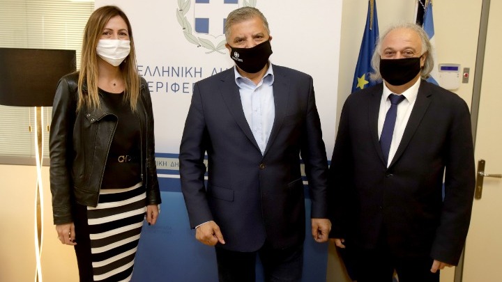 Ο Όμιλος FF Group στηρίζει τους πληγέντες της Καρδίτσας