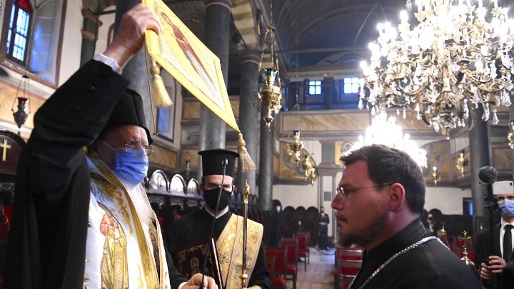 Οικουμενικός Πατριάρχης: «Ευχαριστούμεν τον Θεόν που μετά την αδικίαν της Χάλκης ωδήγησε τα βήματα πολλών νέων κληρικών και υποψηφίων κληρικών εις την Πόλιν»