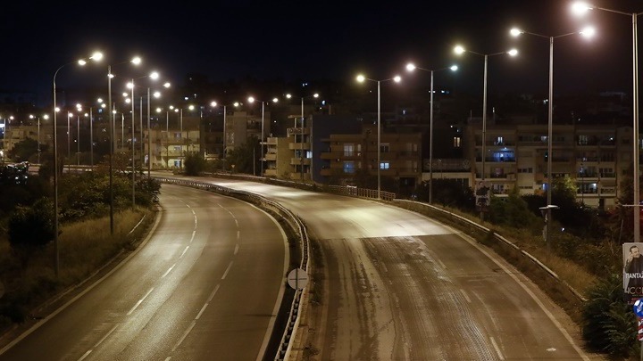 Περιορισμός μετακινήσεων από σήμερα σε όλη την Ελλάδα, από τις 9 το βράδυ έως τις 5 το πρωί