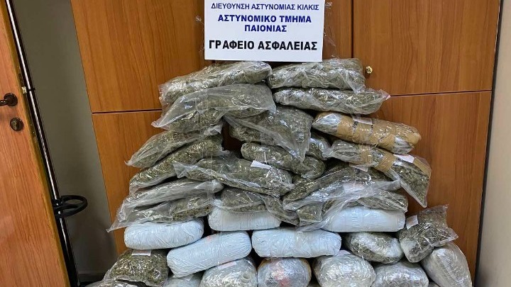 Προσπάθησε να εισάγει στη χώρα μας  πάνω από 53 κιλά χασίς