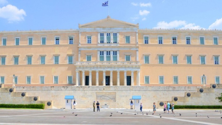 Τι προβλέπει το νομοσχέδιο του υπουργείου Εργασίας που κατατέθηκε στη Βουλή