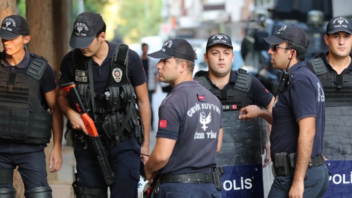 Τουρκία: Πάνω από 600 συλλήψεις στο πλαίσιο «αντιτρομοκρατικής» επιχείρησης