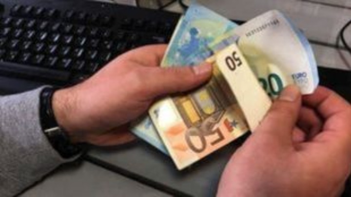 Υπ. Εργασίας: Καταβάλλονται αύριο η αποζημίωση ειδικού σκοπού και η οικονομική ενίσχυση βραχυχρόνιας εργασίας σε 328.360 δικαιούχους
