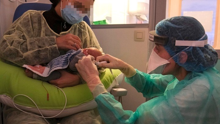 Βέλγιο: Το καλοκαίρι αναμένονται τα μωρά της 2ης καραντίνας, με πρόβλεψη για 400-500 περισσότερες «αφίξεις»