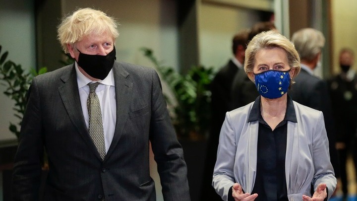 Brexit: «Deal» ή «no deal»: Φον ντερ Λάιεν και Τζόνσον αποφασίζουν σήμερα αν θα συνεχισθούν ή όχι οι συνομιλίες