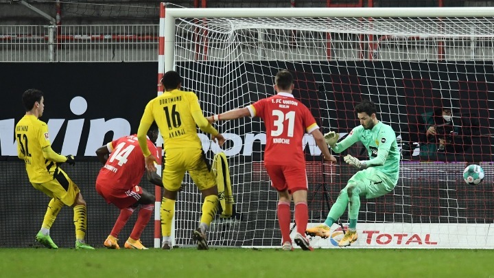 Δεν αστειεύεται η Ουνιόν (2-1 την Ντόρτμουντ)