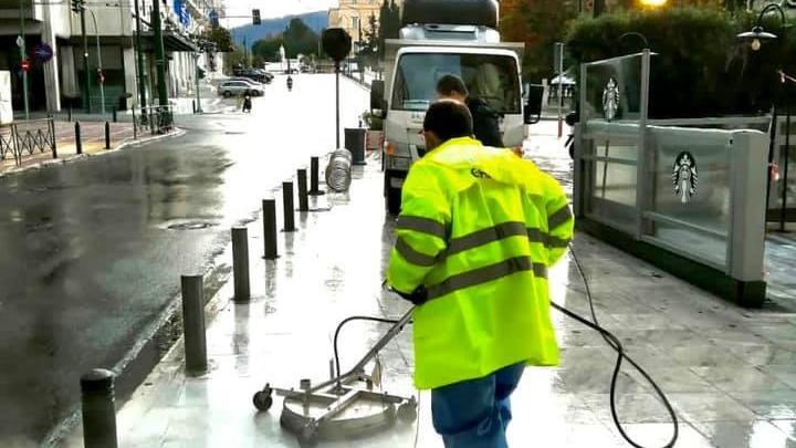 Δήμος Αθηναίων: Μεγάλη δράση καθαριότητας-απολύμανσης στο Εμπορικό Τρίγωνο