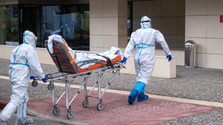 Ελλάδα:  342 κρούσματα, 469 διασωληνωμένοι, 53 θάνατοι