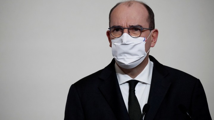 Γαλλία: Ο πρωθυπουργός καλεί τους Γάλλους να εμβολιαστούν, «πράξη αλτρουισμού»
