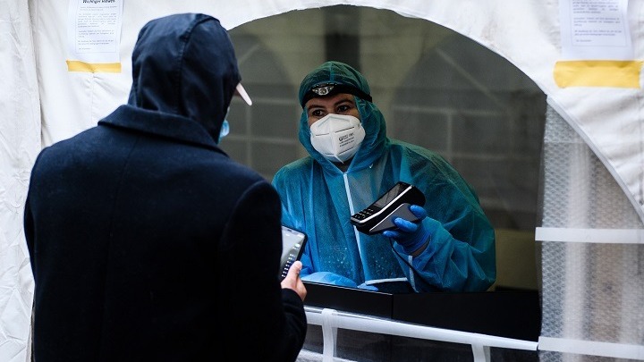 Γαλλικό Πρακτορείο: Η πανδημία της Covid-19 σταμάτησε να μειώνεται αυτή την εβδομάδα στην Ευρώπη