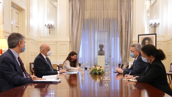 Για τις αμερικανικές κυρώσεις στην Τουρκία ενημέρωσε τον Ν. Δένδια, ο Τ. Πάιατ