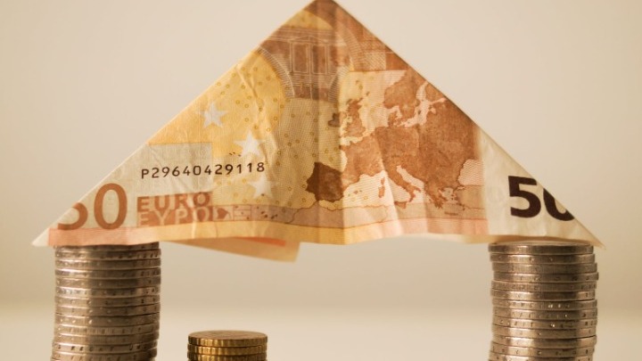 H ενίσχυση της ρευστότητας των τουριστικών επιχειρήσεων στο επίκεντρο τηλεδιάσκεψης Ν. Παπαθανάση και Μ. Κόνσολα