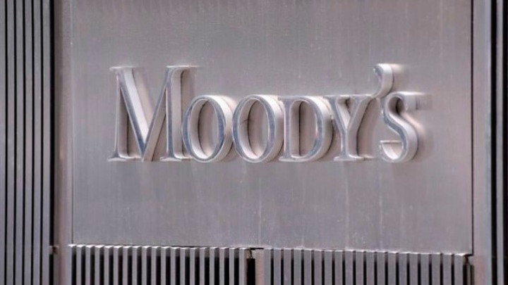 Moody’s: Οι ελληνικές τράπεζες έχουν πάρει αναλογικά τα περισσότερα φθηνά δάνεια από την ΕΚΤ