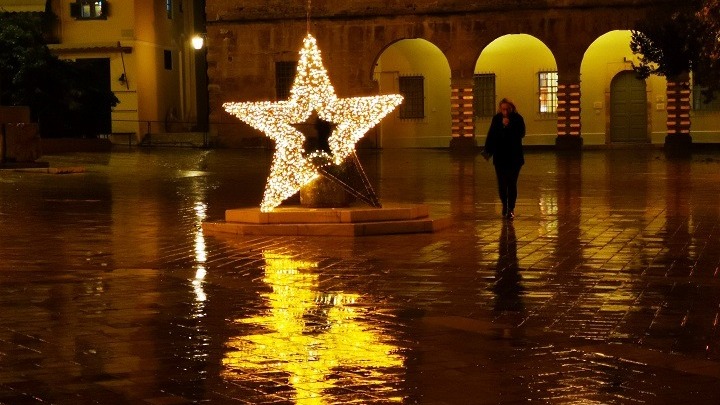 ΣΕΛΠΕ: Τρεις στους τέσσερις καταναλωτές θα δαπανήσουν λιγότερο τα φετινά Χριστούγεννα σε σχέση με το 2019