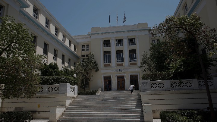 Επεισόδια σημειώθηκαν έξω από ιδιωτικές σχολές και την ΑΣΟΕΕ