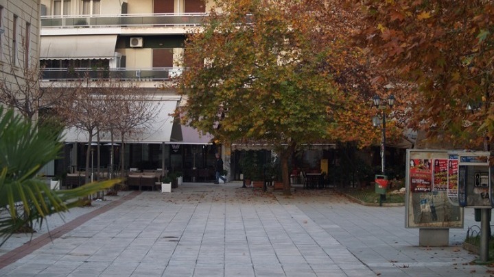 Πλατεία Εθνικής Αντιστάσεως (Πλατεία Δικαστηρίων): «Δεμένη» με τη ζωή της Καρδίτσας
