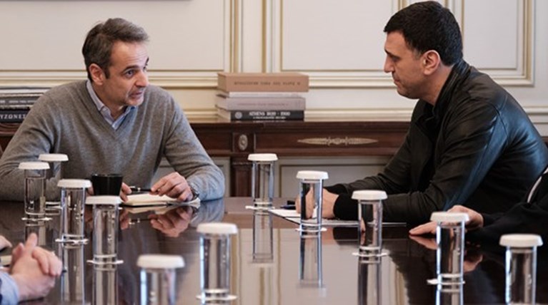 Ο Μητσοτάκης ετοιμάζεται για τη στρατηγική του «ακορντεόν»