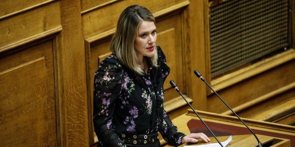 Επίσκεψη της Άννας Ευθυμίου, Βουλευτή Α’ Θεσσαλονίκης, στη ΓΣΕΒΕΕ για τη στήριξη των μικρομεσαίων επιχειρήσεων