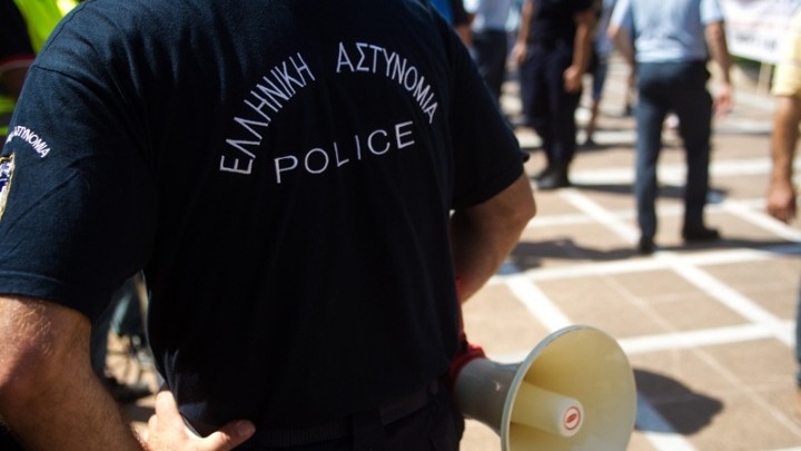 Απαγορεύονται από σήμερα και έως 1/02 οι συγκεντρώσεις άνω των 100 ατόμων