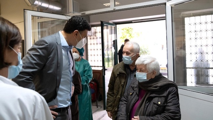 Β. Κικίλιας: Οι εμβολιασμοί γίνονται οργανωμένα, με σεβασμό στον πολίτη