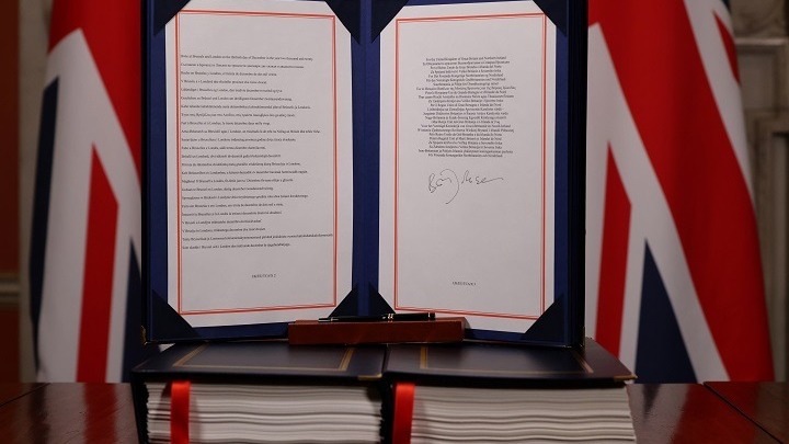 Brexit: Είναι πλέον επίσημο: το Ηνωμένο Βασίλειο αποχώρησε από την ενιαία αγορά της ΕE